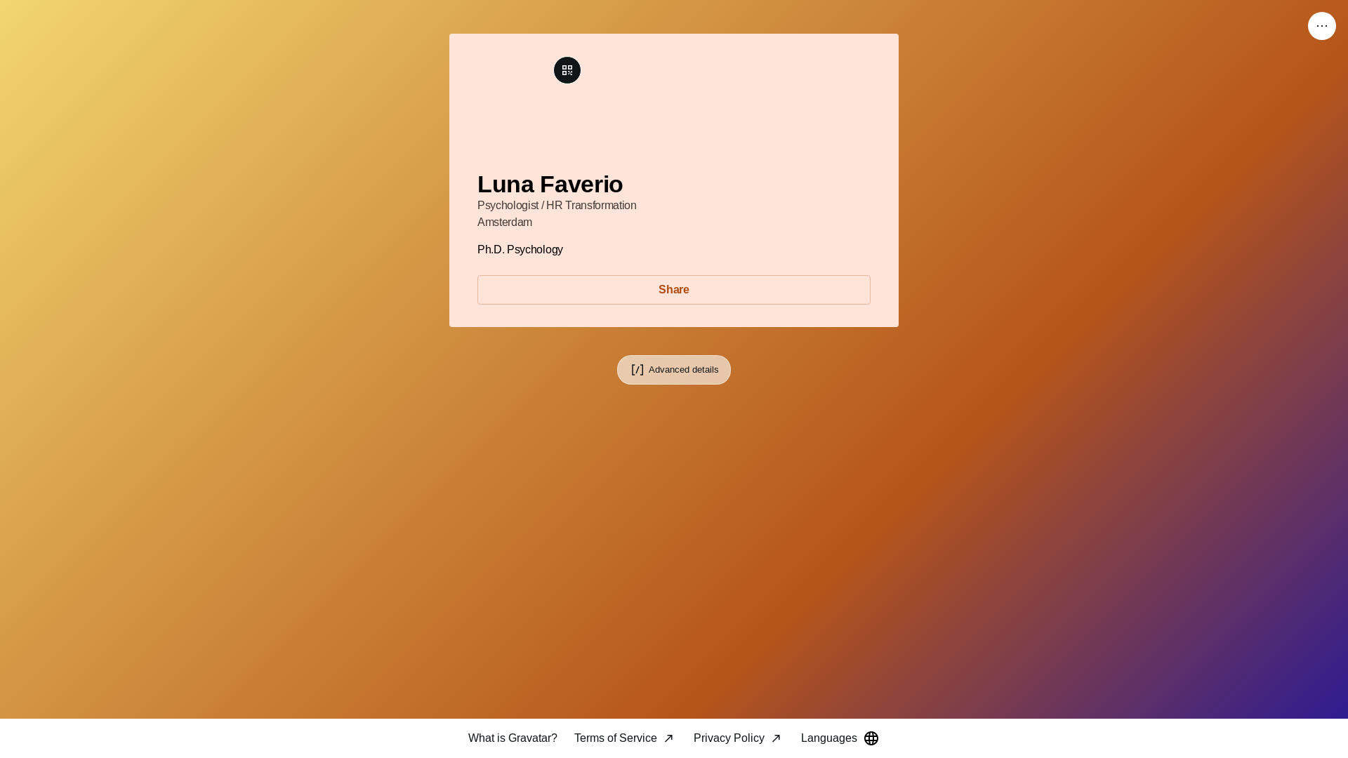 website screenshot of https://lunafaverio.link/