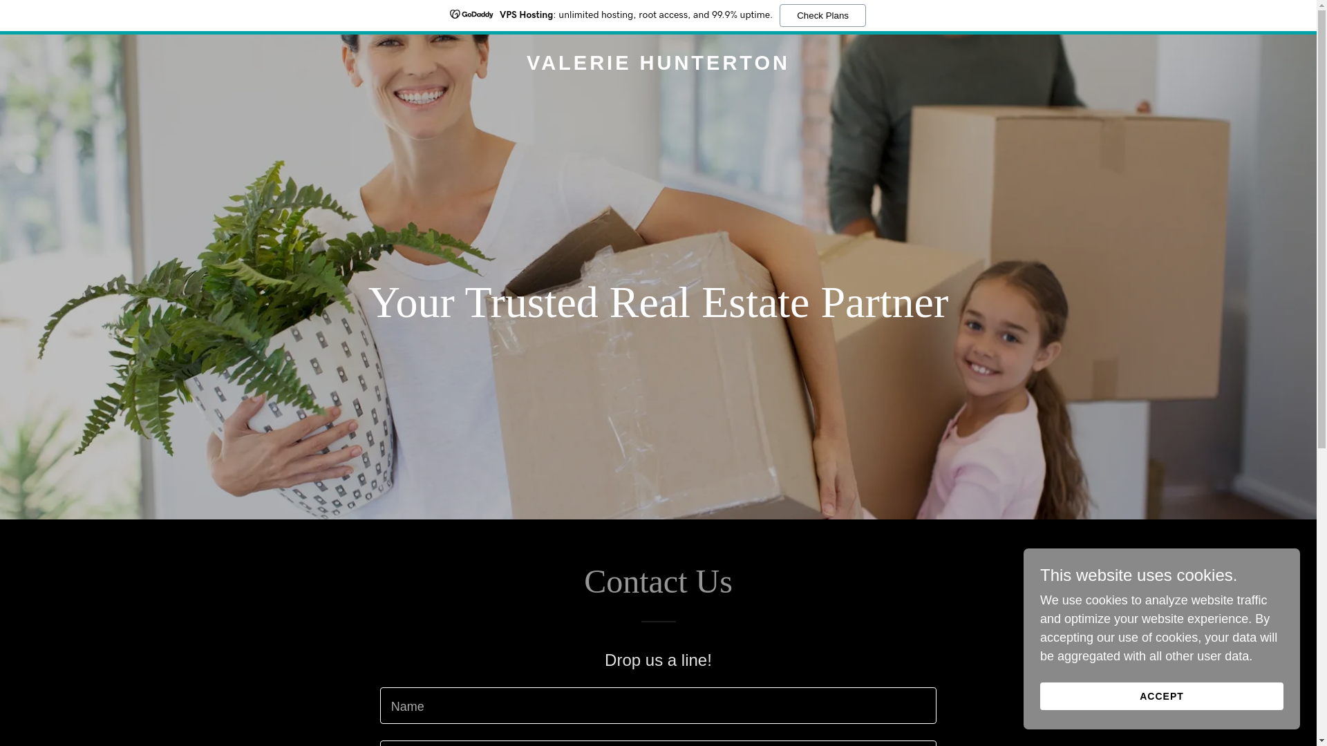 website screenshot of https://valeriehunterton.com/